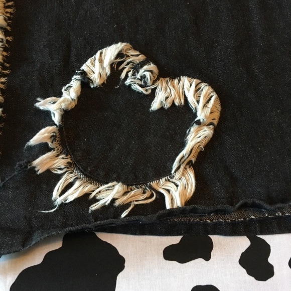 Western inspired handmade vest w/🖤fringe - Picture 3 of 8